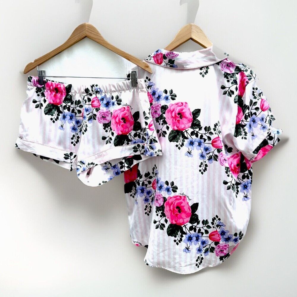 VICTORIA'S SECRET Satin Silky Lux Short Pajama Set Pink Floral Womens Size Large